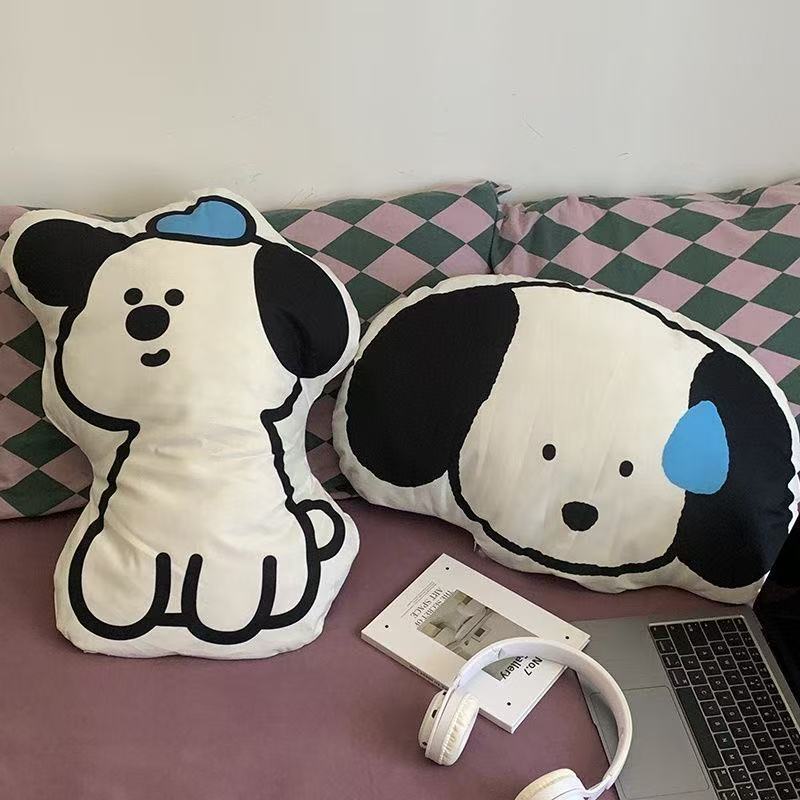 Cute cartoon sweating dog throw pillow, Ins-style home nap pillow, portable cushion pillow for high school students full figure