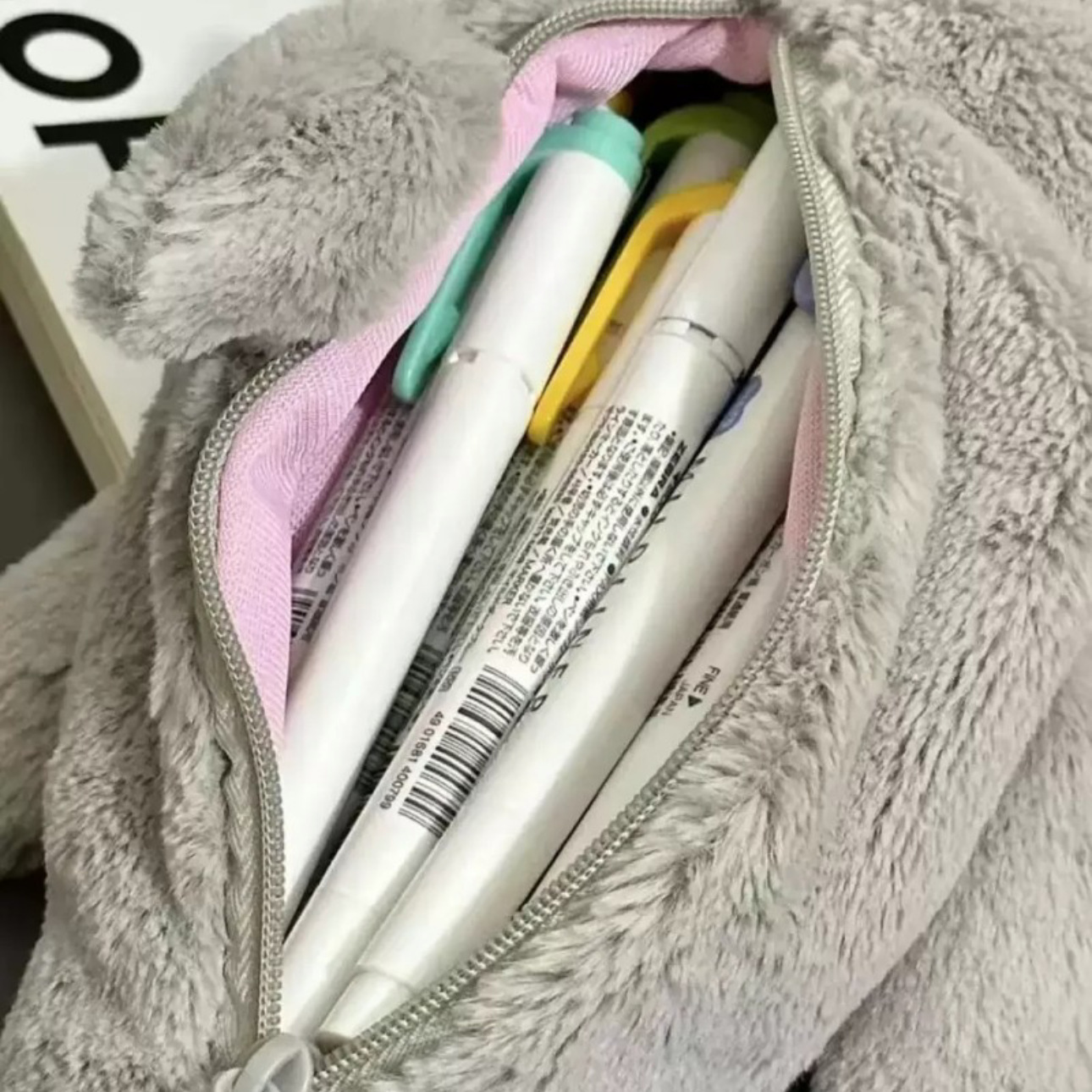 Plush platypus doll pen case on Instagram, high appearance level, soft and cute, soothing and stress-relieving doll, stationery storage bag, stationery bag Item Picture