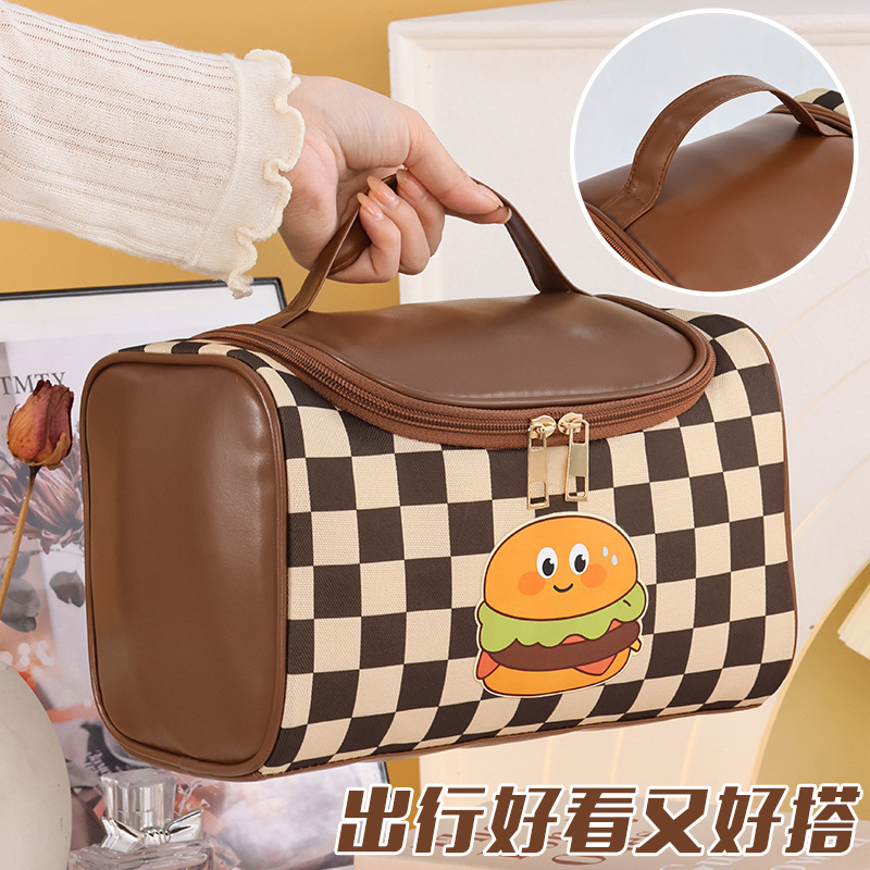 A large-capacity women's makeup bag with a checkerboard pattern, portable and high appearance level, a new travel cosmetics toiletry bag and storage bag Specification drawing