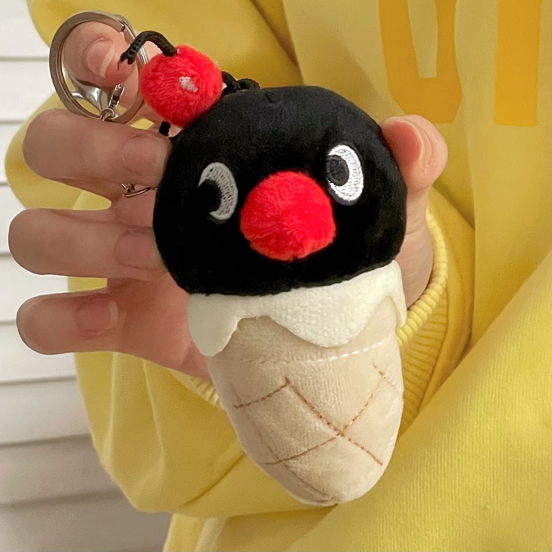 Cute penguin pingu ice cream cone, cartoon creative plush toy bag, keychain and funny pendant Specification drawing