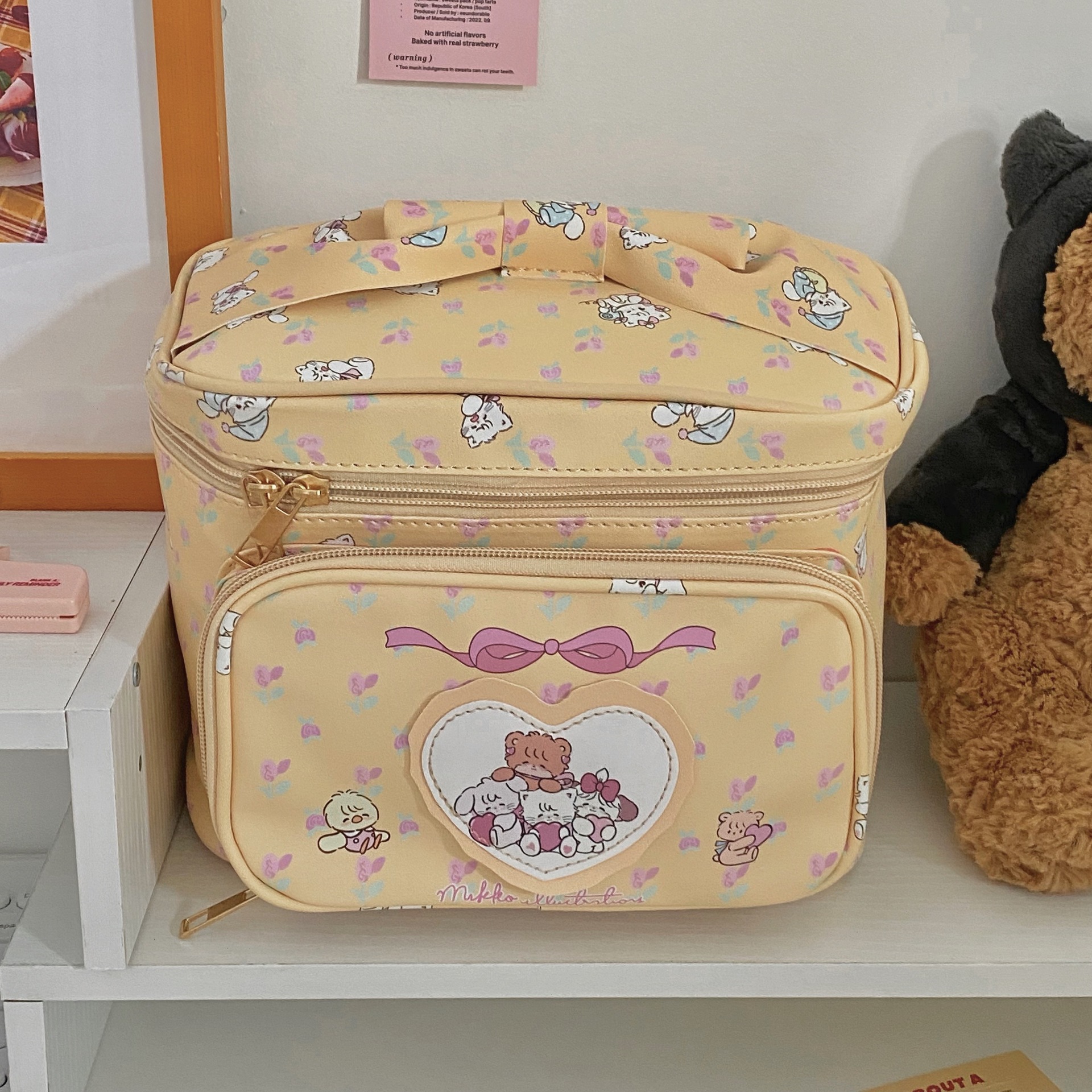 Internet celebrity bestseller ~2024 New style girlish makeup bag, storage bag, large capacity, cute animal square handbag Item Picture