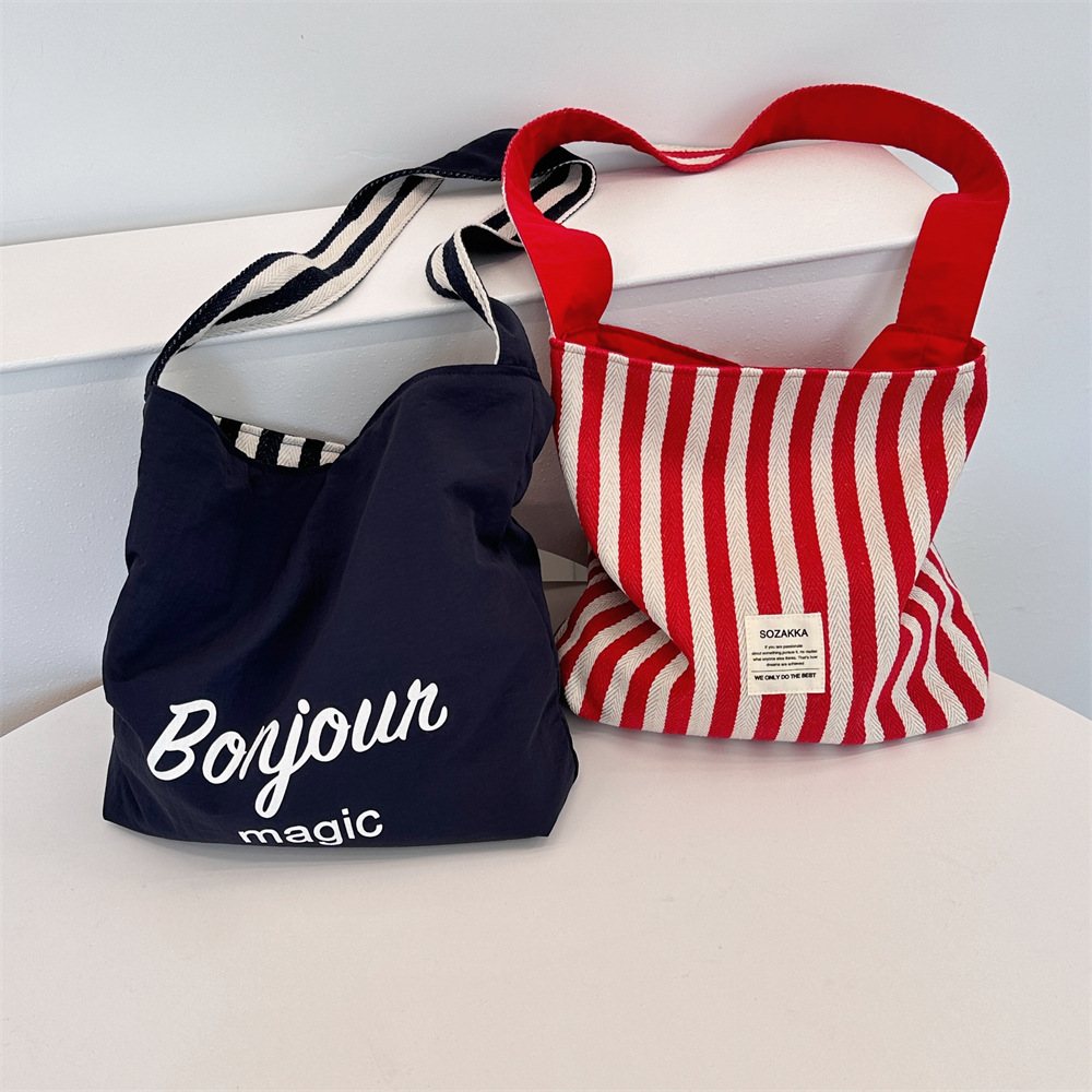 48302 Instagram trendy Korean striped bag, fashionable and versatile shoulder bag, new canvas bag for carrying while shopping full figure