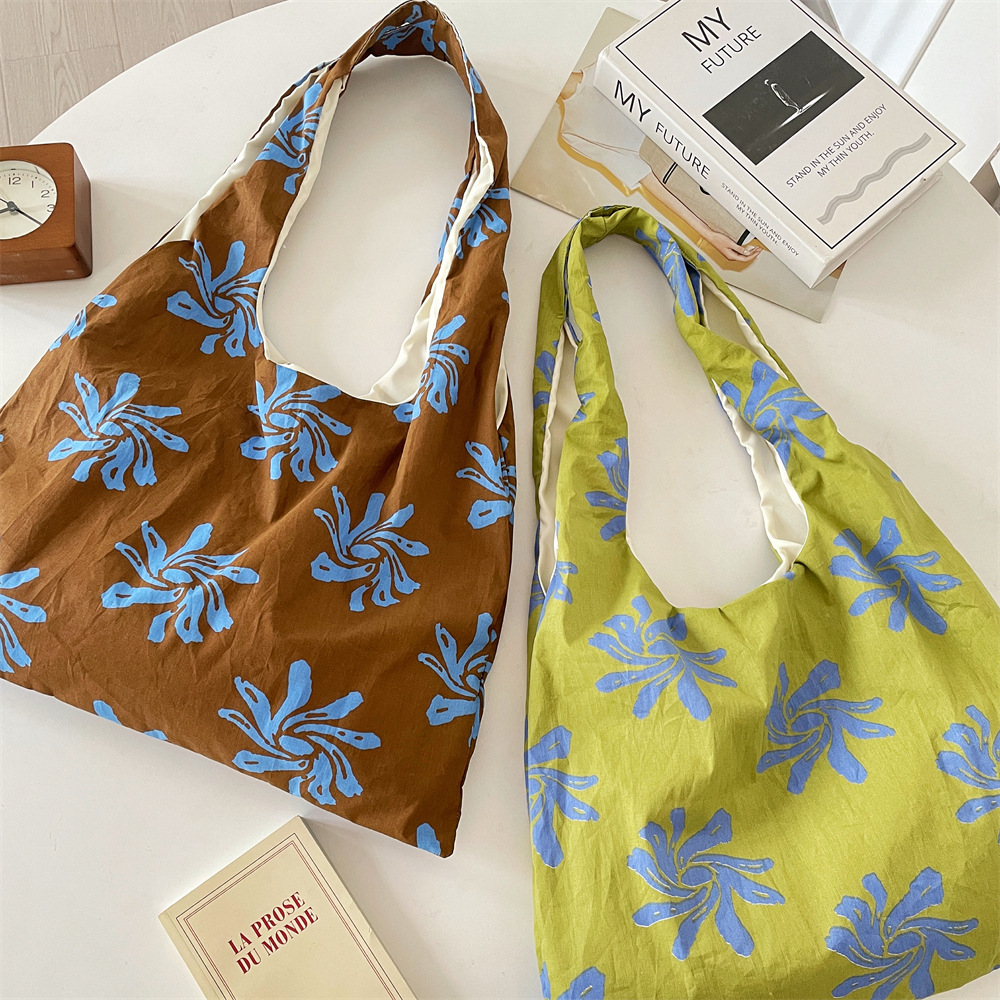56131 2025 New Style Artistic small blue flower canvas vest for women's laid-back commuting large capacity single-shoulder handbag full figure