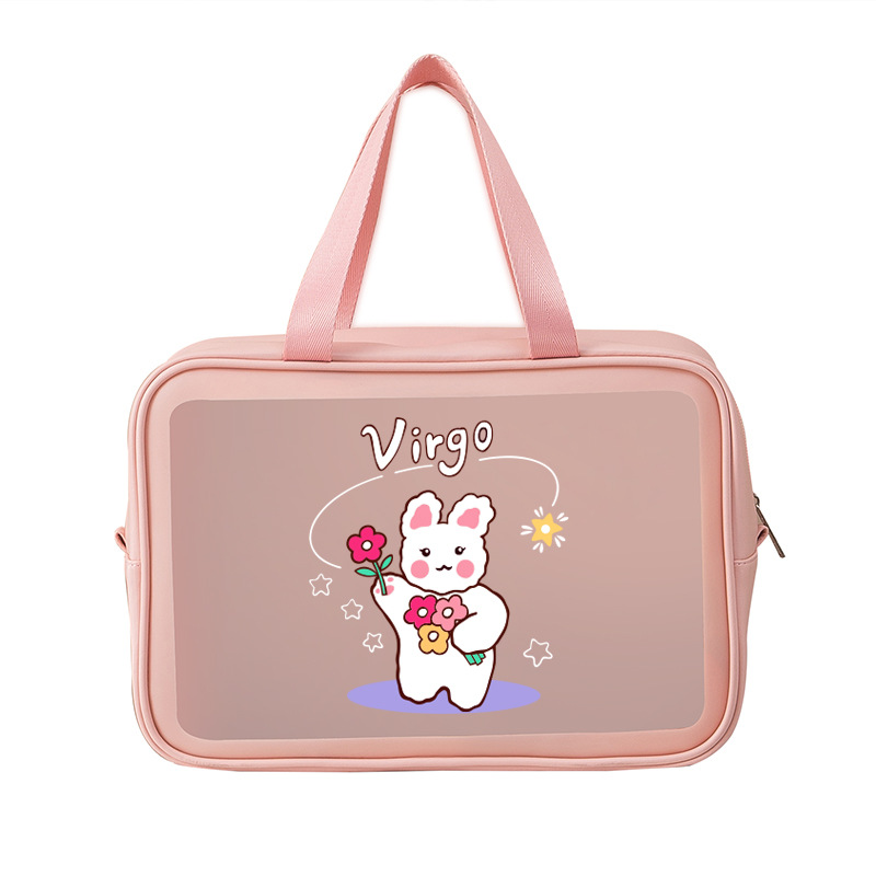Customized link: Korean-style hand-held large-capacity portable travel transparent PVC toiletry bag, Pu waterproof matte makeup bag Application Scenario