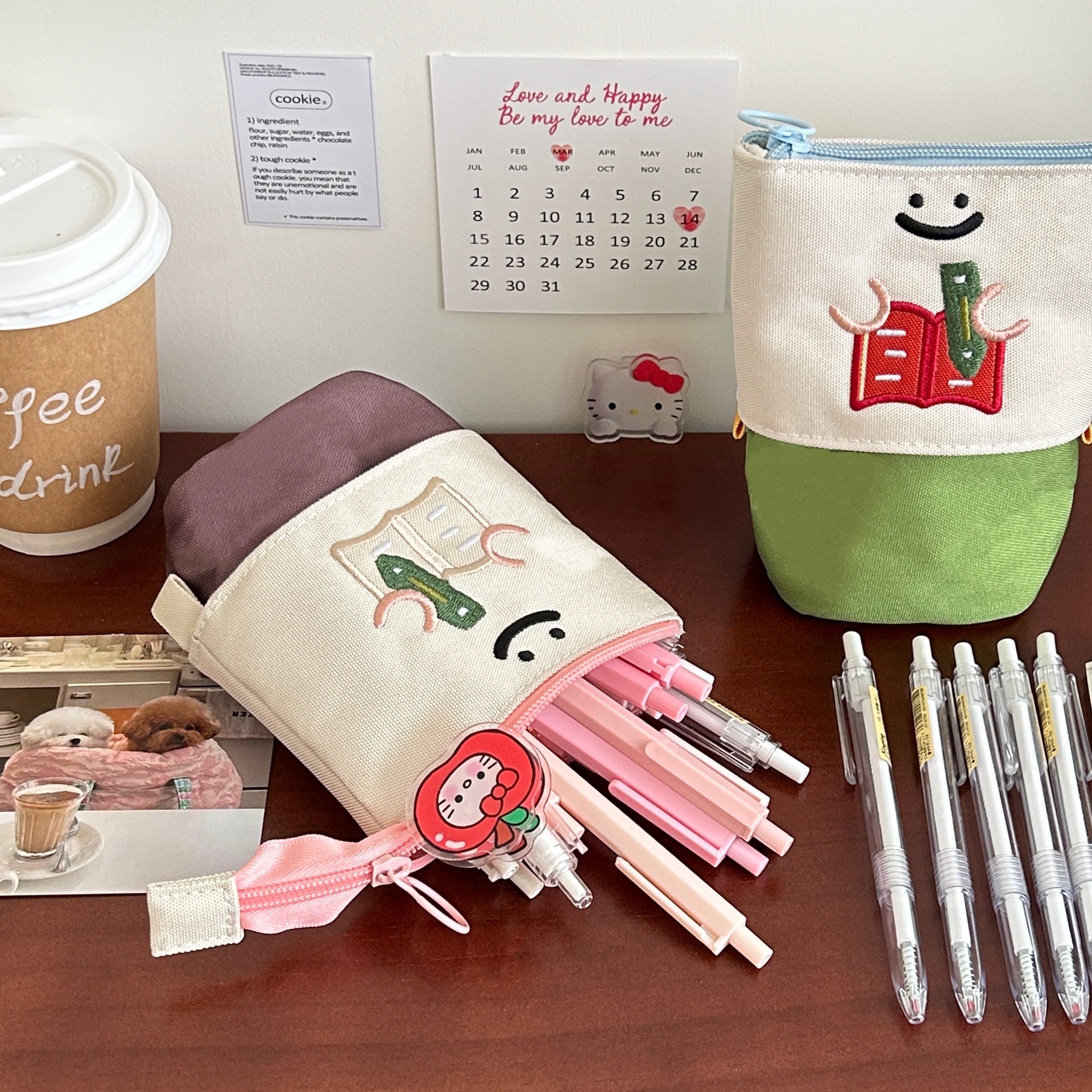 2024 New cartoon stationery bag ins large-capacity storage pen case, stackable makeup bag, high appearance level, telescopic pen holder Item Picture