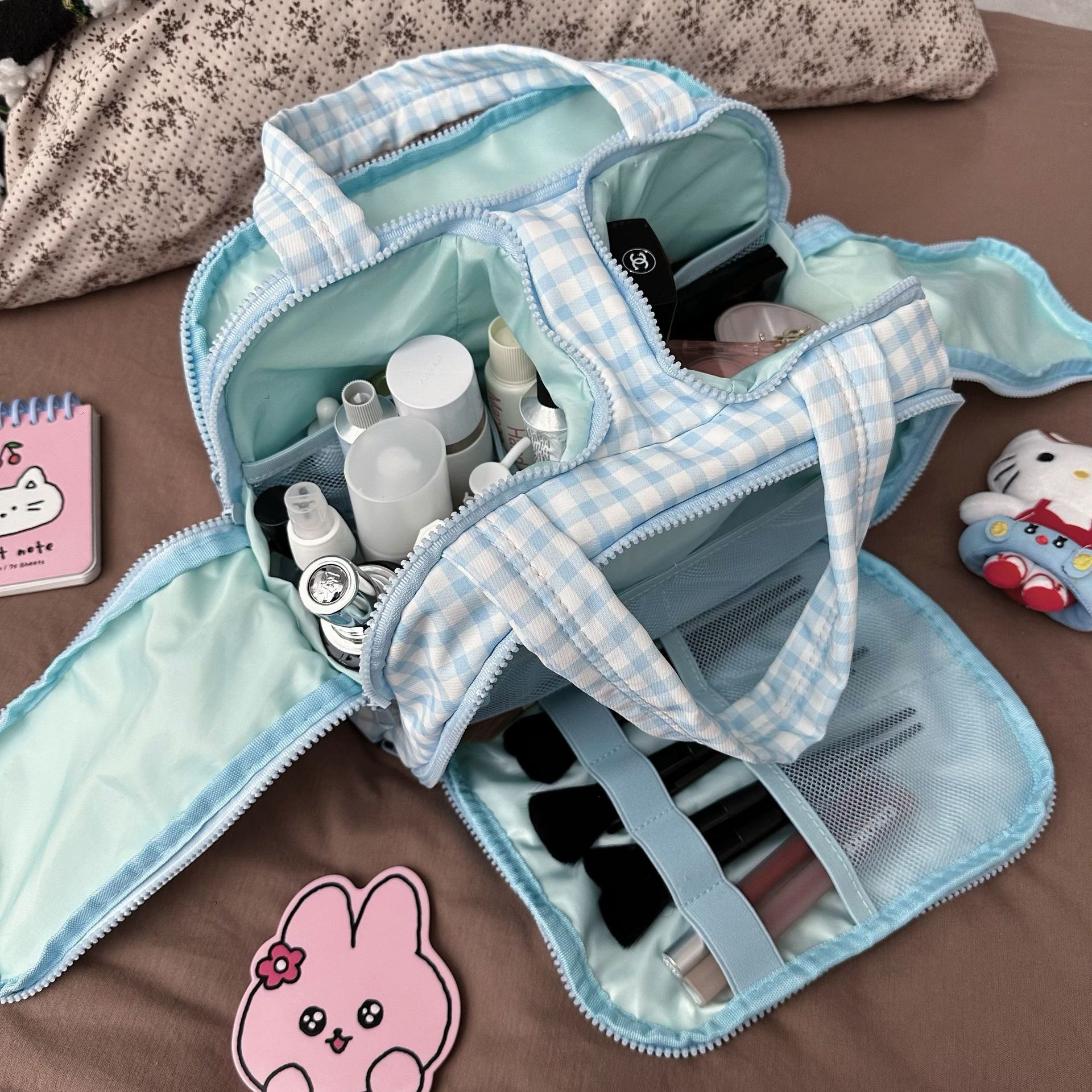 Blue checkered zoned makeup bag for women, double wide-opening large capacity, 2025 new travel portable toiletry and storage bag full figure