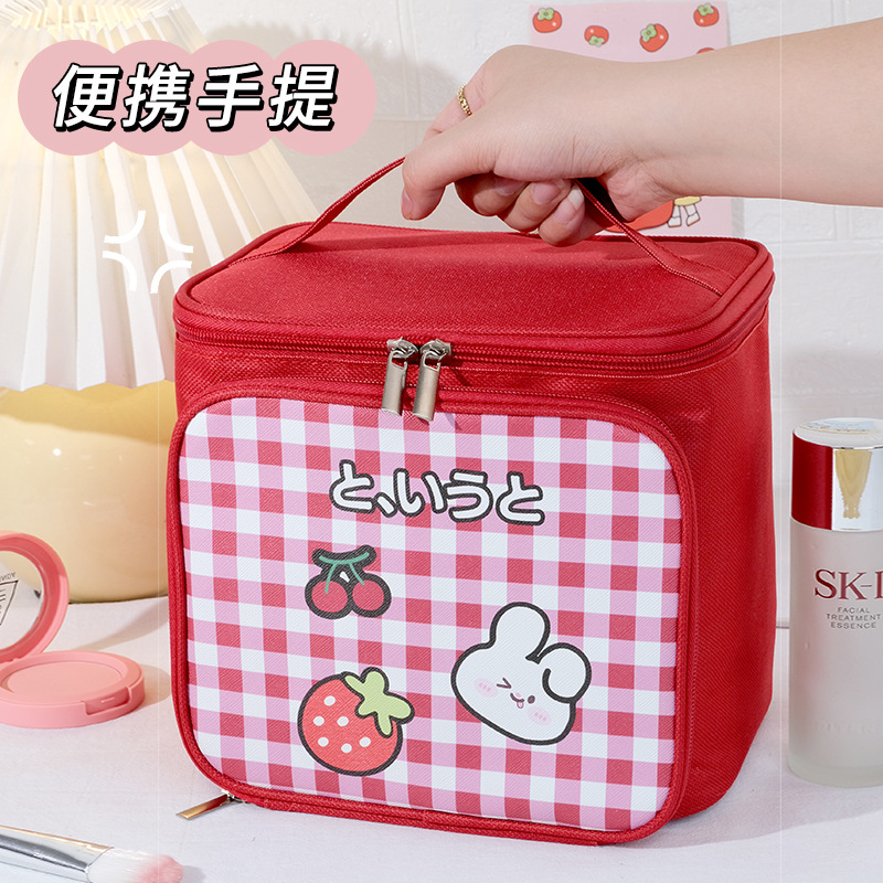 Bucket makeup bag for women, large capacity, portable, ins, high-end look, high appearance level, travel cosmetics, toiletries and storage bag Application Scenario
