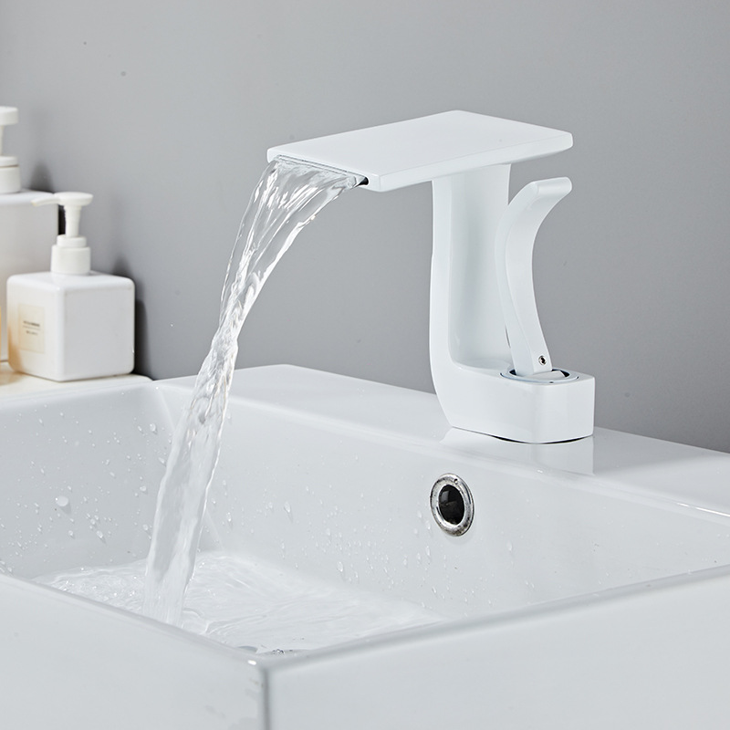 The manufacturer supplies new types of washbasins, hot and cold water faucets, copper body, waterfall water outlet, bathroom washbasins, single-hole bathroom products for wholesale details Picture