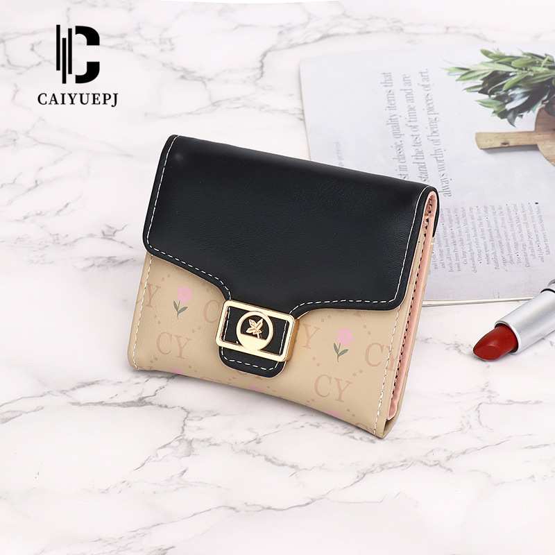 High-end wallet, short Korean-style clutch for women, three-fold coin purse, thin multi-slot wallet for women Application Scenario