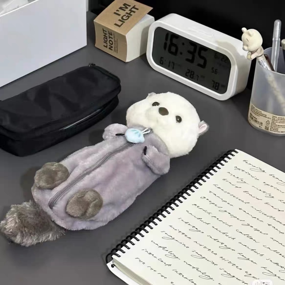 Creative and cute cartoon plush pen case, animal doll, soft and soothing doll pen case, student stationery storage bag Application Scenario