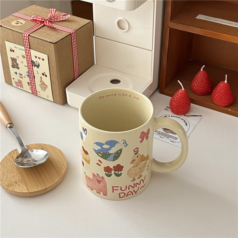 Original design: Cute cream cups, graffiti bear mugs, ceramic cups, household water cups, and a girlish gift box set Specification drawing