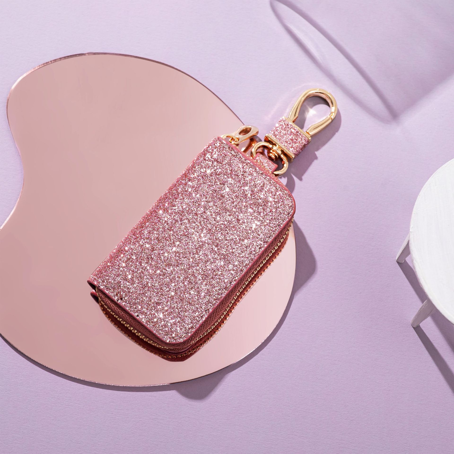 Cross-border car key case for both men and women, universal car key storage case, creative star shining leather pendant keychain full figure