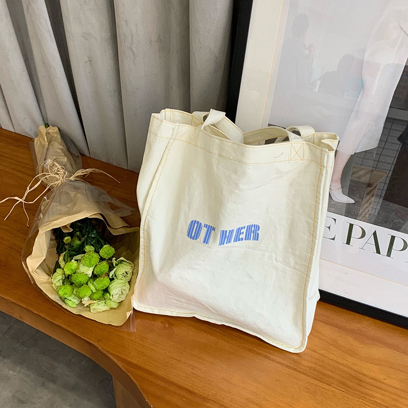 E163 Korean Street style Instagram canvas bag for Girls, summer single-shoulder bag for students, fresh and simple Korean style artistic canvas bag for girls Application Scenario