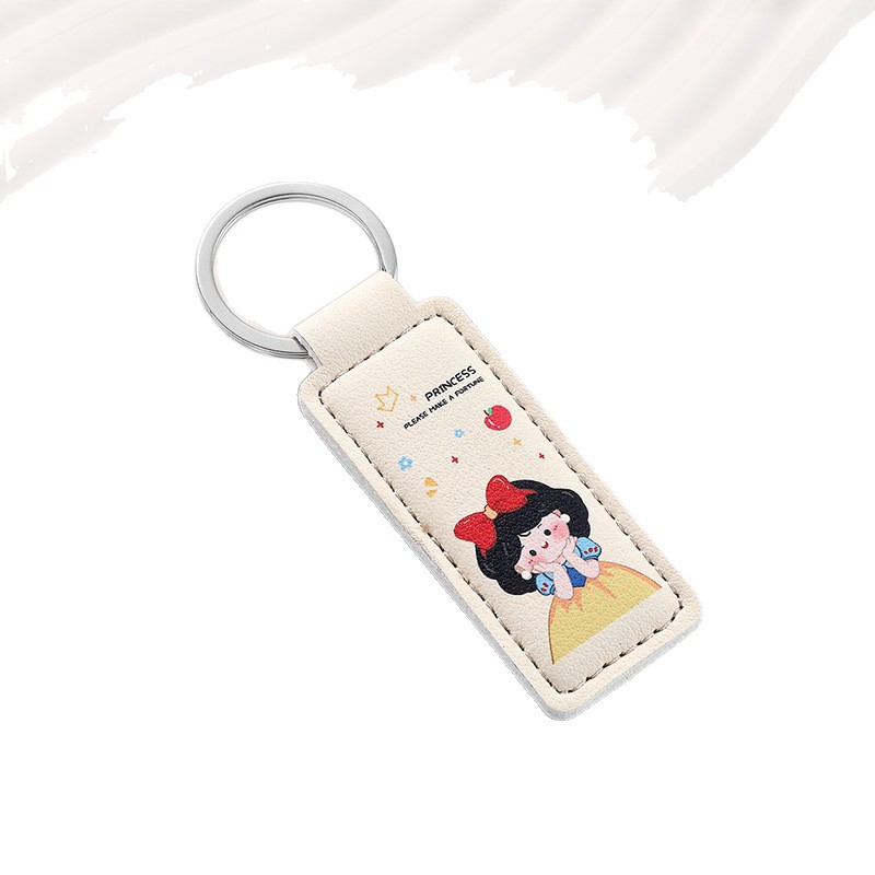 The new PU leather car keychain has a good meaning. The anti-loss keychain ring can be embossed with the logo. Leather key chain batch Application Scenario