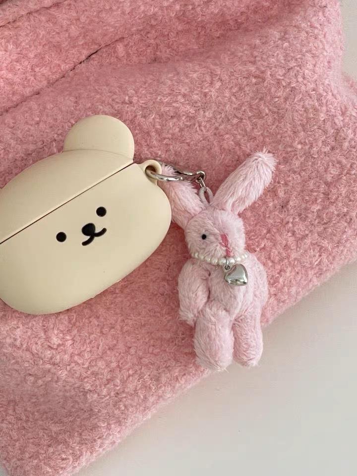 Ins-style handcrafted cute rabbit heart-shaped beaded bags, keychains, pendants, animal toys, dolls and figurines details Picture