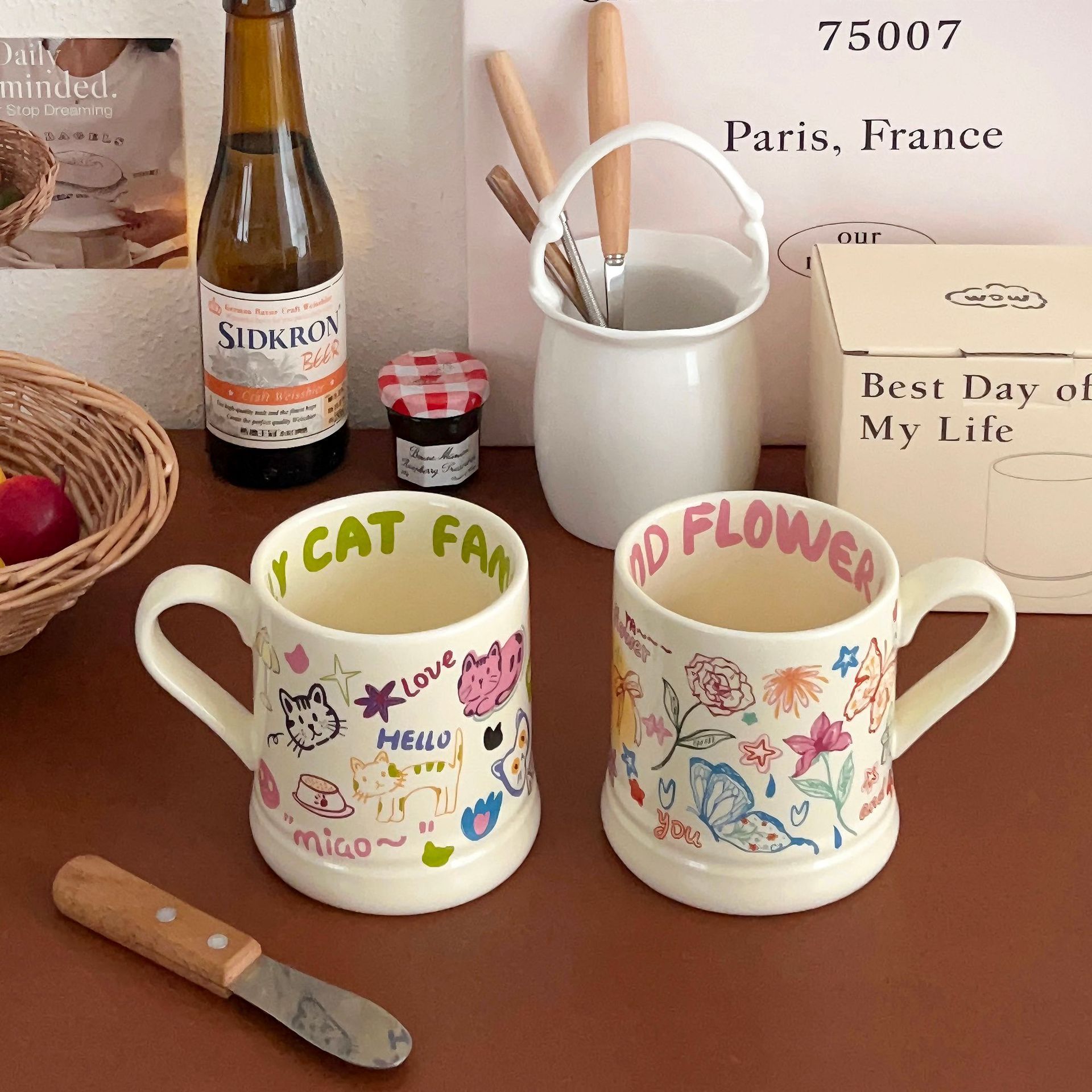 Creative and cute cat mugs, graffiti milk cups, coffee cups, household water cups, birthday gifts, ceramic cups full figure