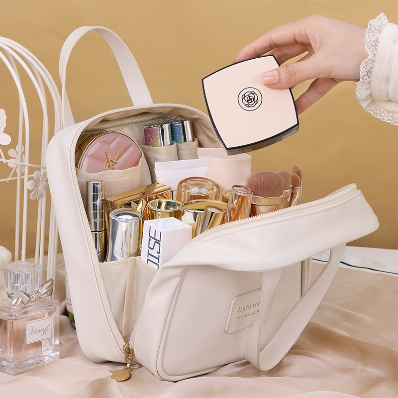 Ins-style large-capacity, high-appearance-level makeup bag, shell hand-held cosmetics storage bag, portable travel toiletries bag Specification drawing
