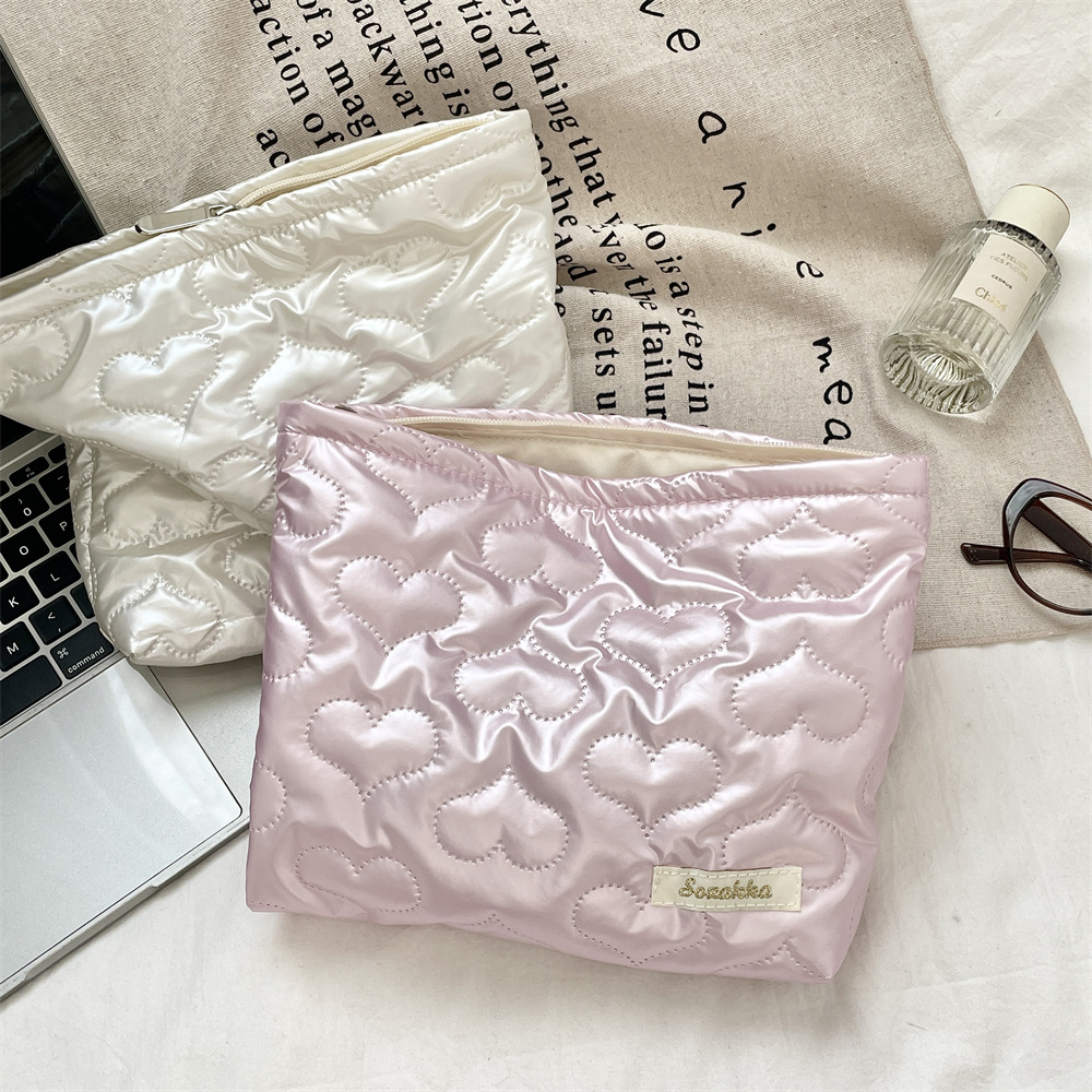 41241 Korean-style quilted pu heart-shaped clutch, makeup bag, skin care products, coin purse inner liner, multi-functional storage bag Specification drawing