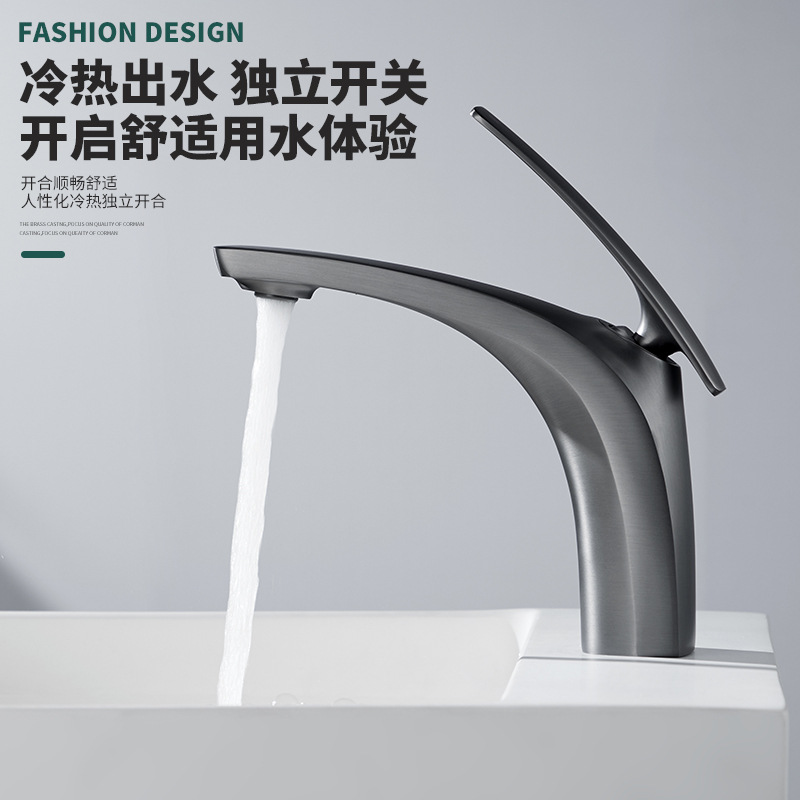 Countertop basin, all-copper single-hole faucet, cold and hot dual-control shower room, bathroom faucet, brass precision cast washbasin Application Scenario