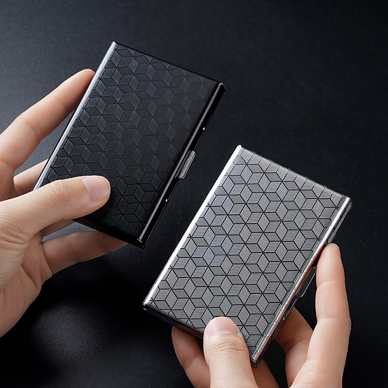 High-quality metal card case, anti-theft card holder for public transportation, banks and subways, collection, animation week, certificate protection case and card holder Specification drawing