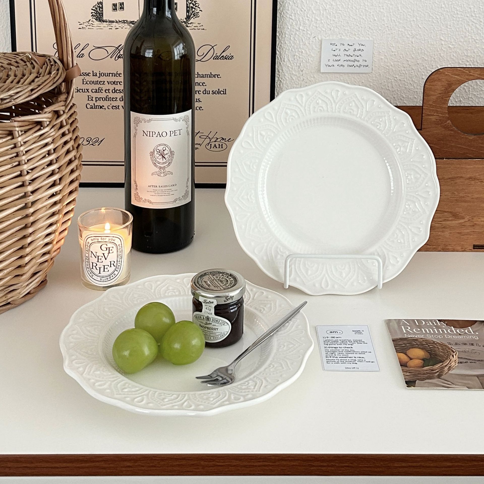 Ins-style retro embossed lace plate, pure white ceramic Western-style plate, steak plate, home flat plate, dessert cake plate Specification drawing
