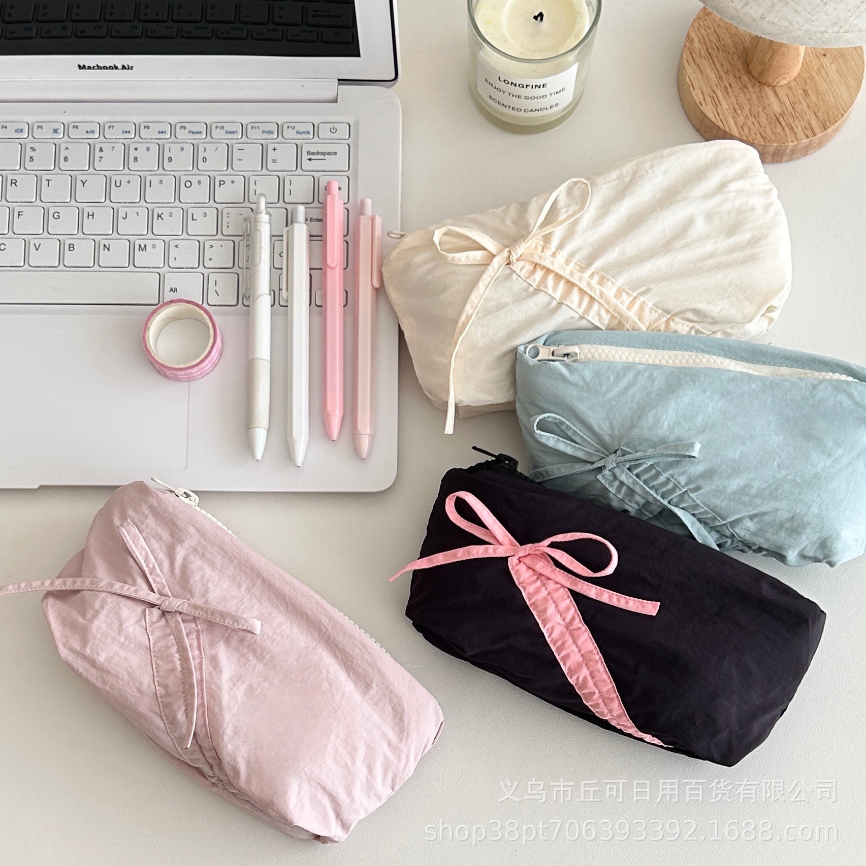 A bestseller is coming! A niche and creative pencil case with a bow, large-capacity stationery bag, and a solid color, high-end pencil case for students full figure