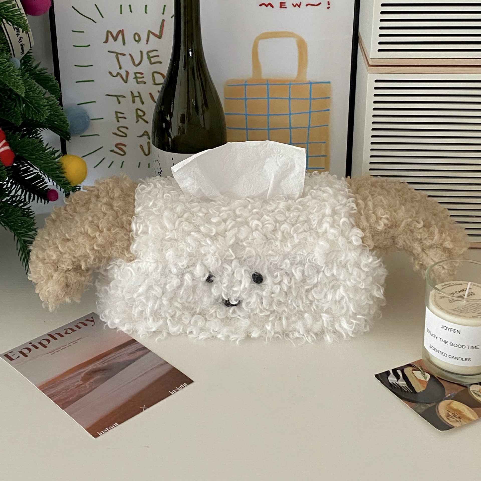 ins plush puppy tissue box, creative desktop coffee table tissue set, home living room tissue pack, car-mounted storage bag Application Scenario