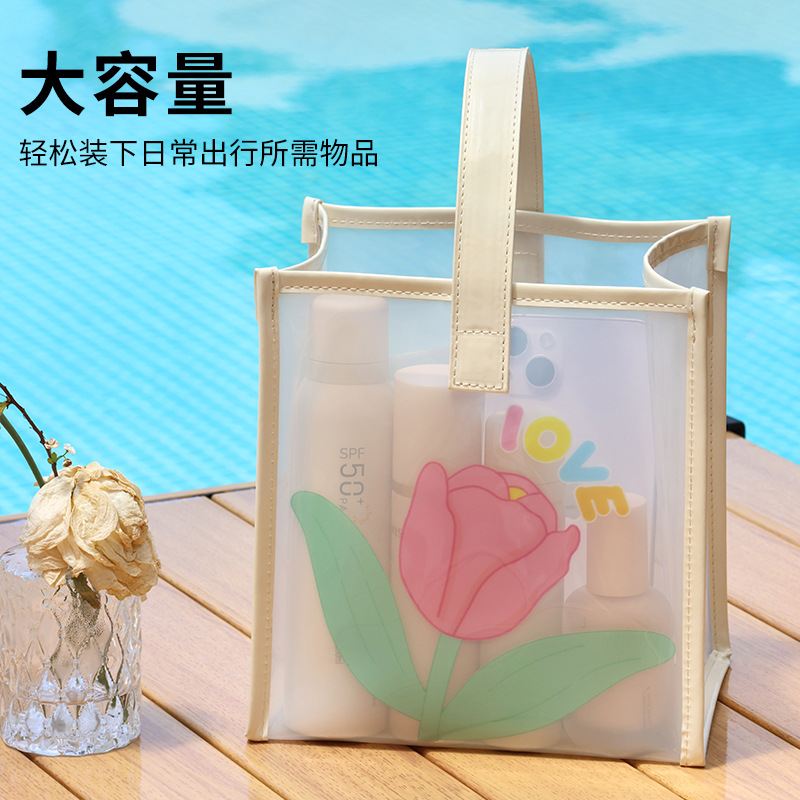 Summer transparent jelly handbag for women, portable makeup bag, InS-style souvenir, hand-held bag Application Scenario