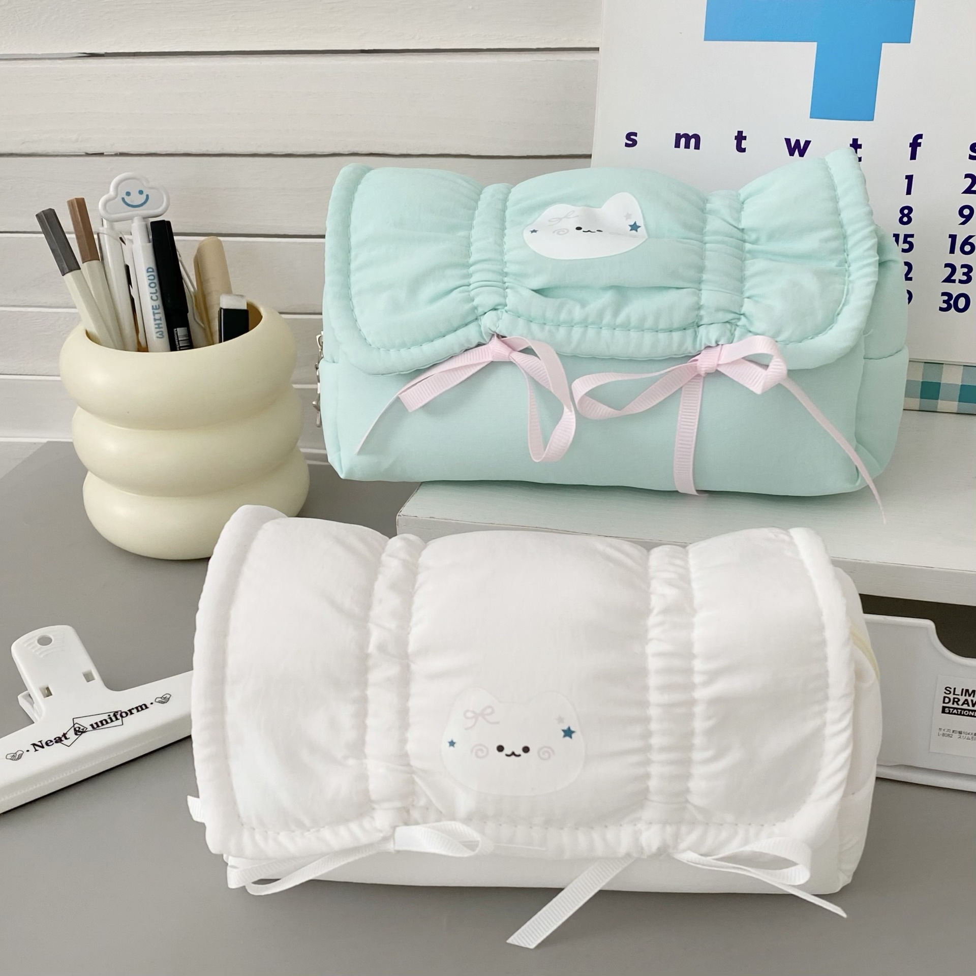 ins Bow Cat Pen Case 2025 New large-capacity girlish Heart Stationery Box Student large-capacity stationery bag details Picture