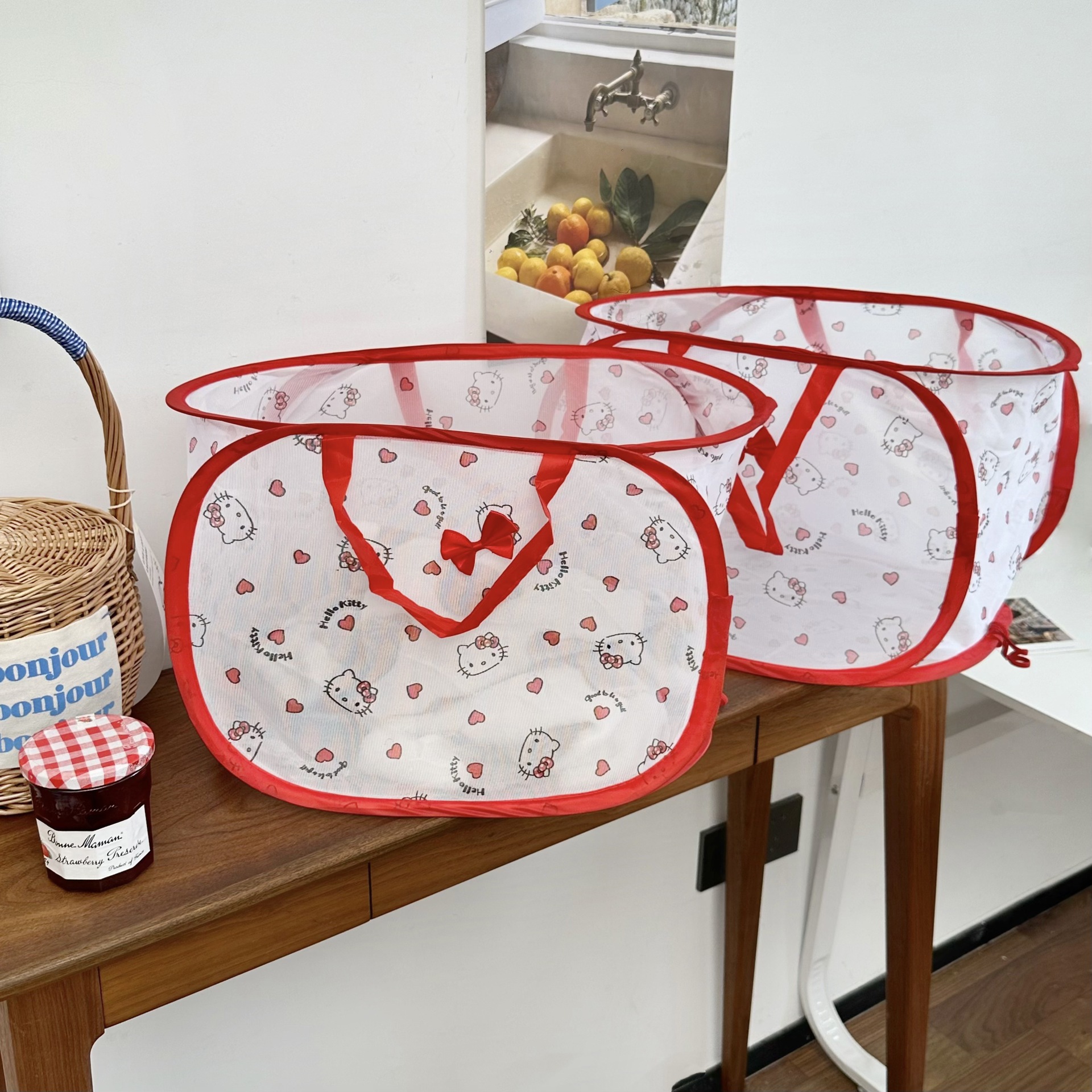 The cute cat-shaped foldable laundry basket is a new home storage wonder for women that doesn't take up much space. It's a laundry basket for dirty clothes details Picture