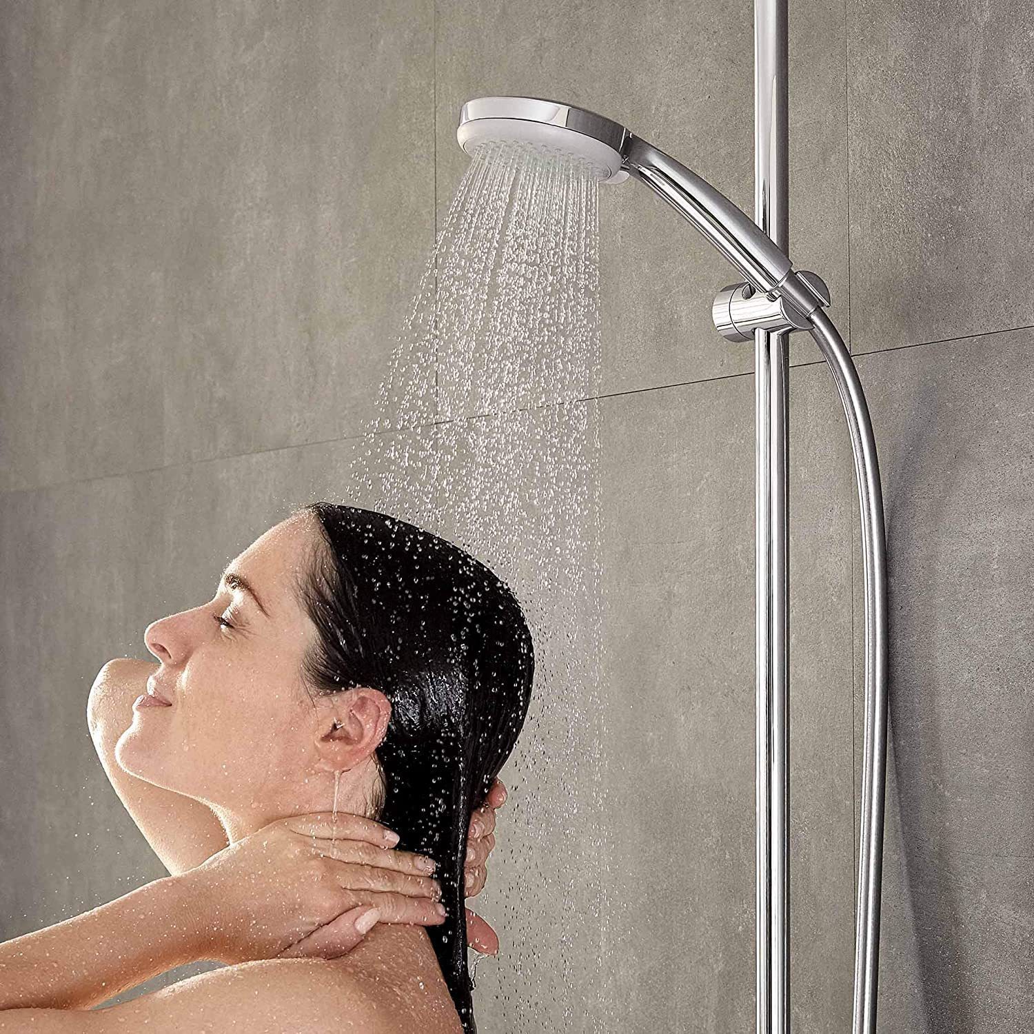 Xiamen's four-speed adjustable American-style circular pressurized handheld shower head set, a cross-border bestseller from Europe and America Application Scenario