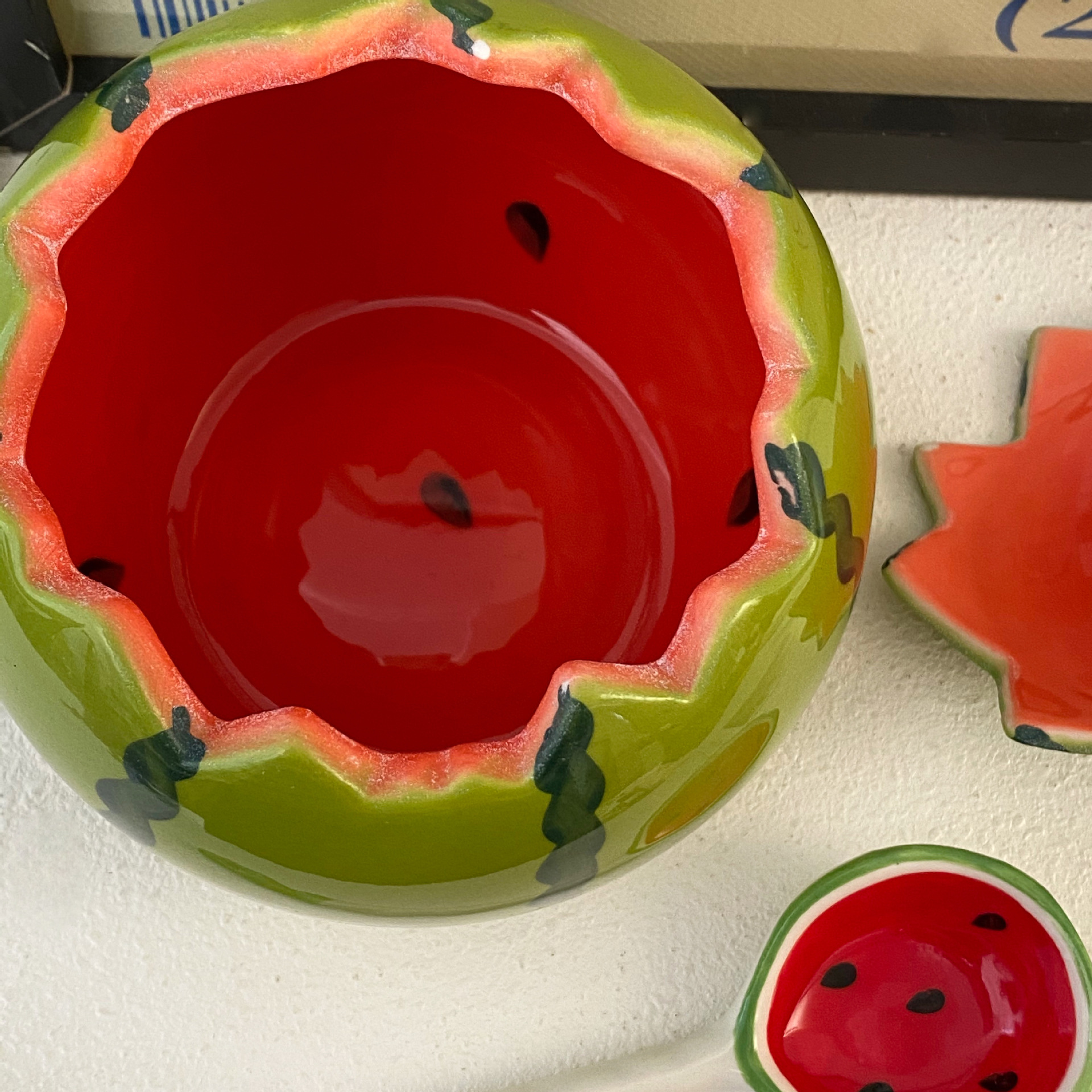 Cute ceramic, funny watermelon bowl, high appearance level, ins summer covered household tableware set, yogurt bowl, salad bowl Application Scenario