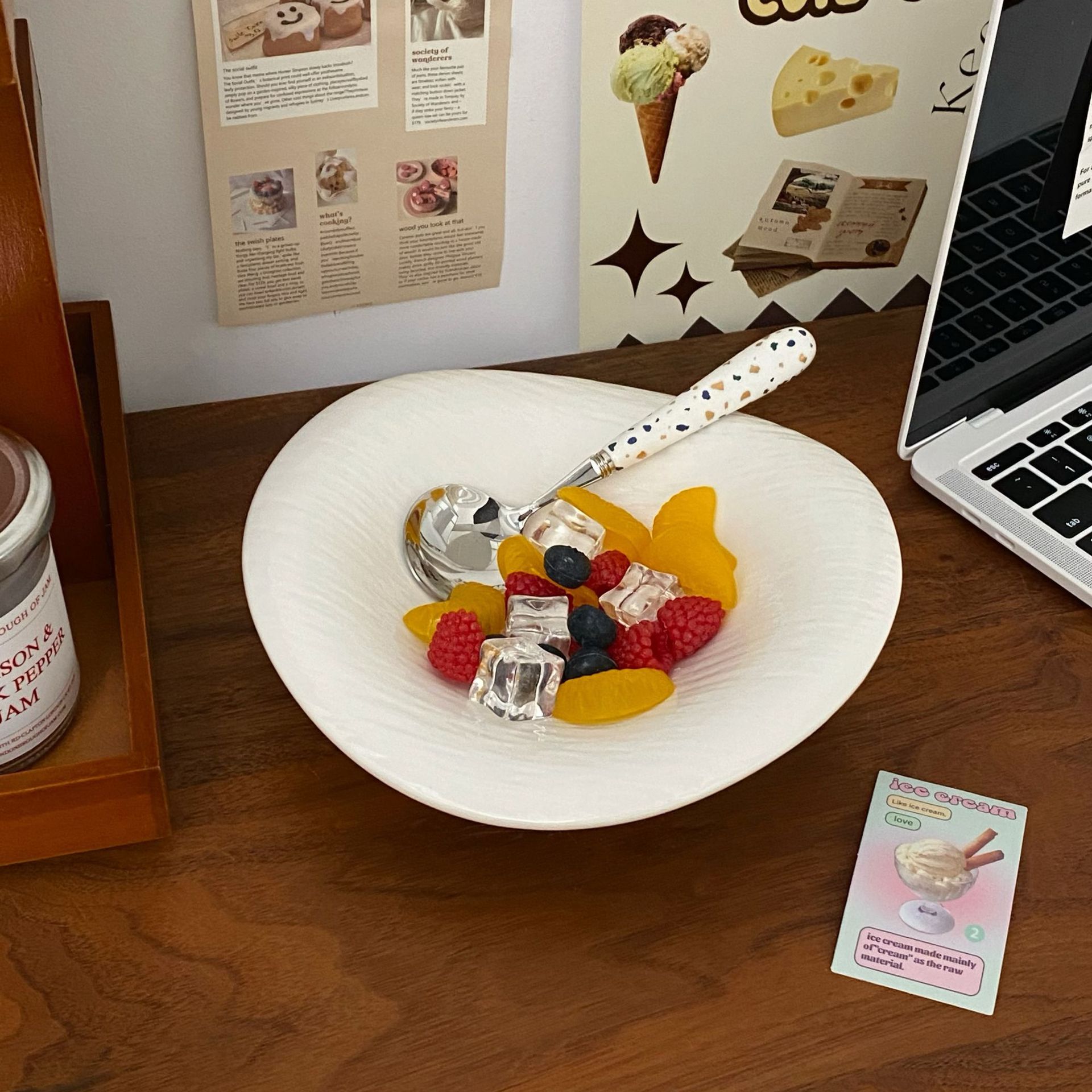 ins cloud plate, ceramic plate, rock pattern, simple style, high-end feel, irregular irregular salad plate, fruit yogurt plate full figure