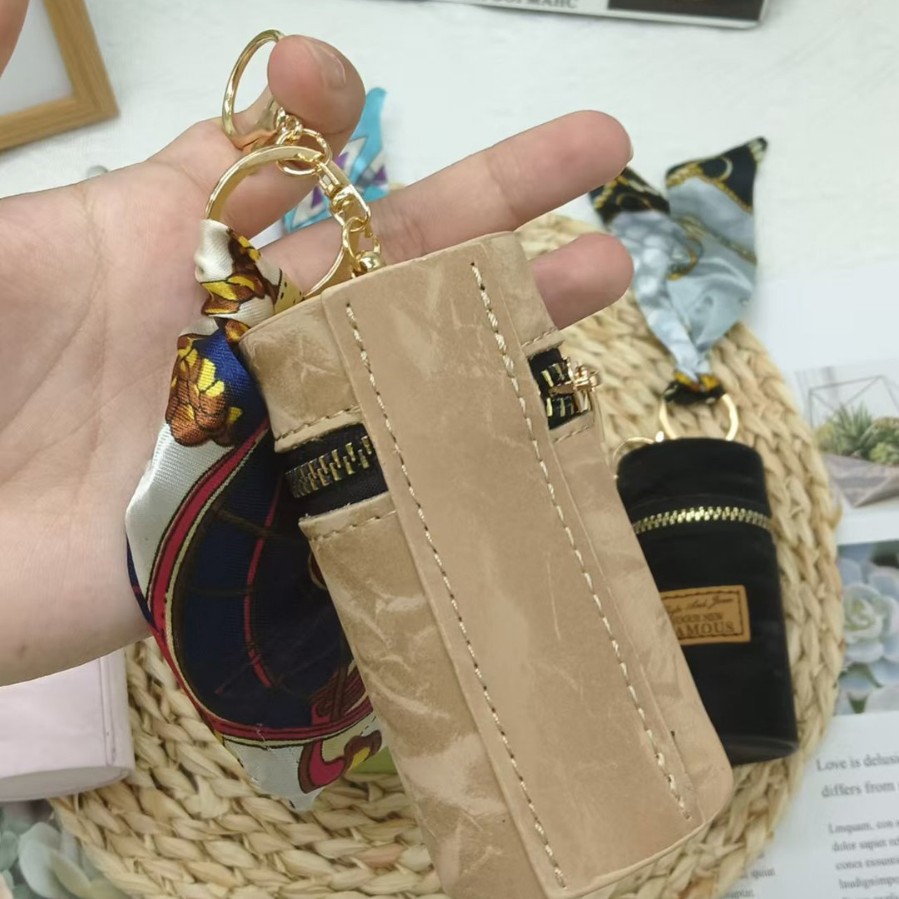 Wholesale of 2024 new fine velvet texture fabric red envelope keychain mini bags Application Scenario