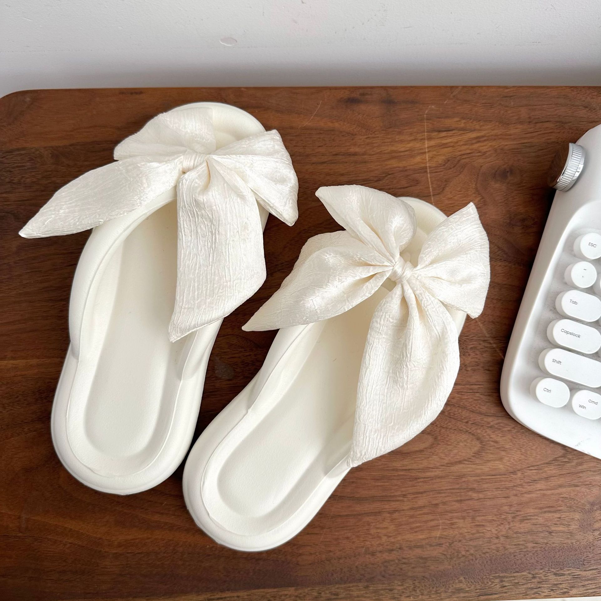 ins Silk bow flip-flops Summer new style sweet outerwear, soft soled cool flip-flops with a feeling of stepping on poop, versatile slippers for women Specification drawing