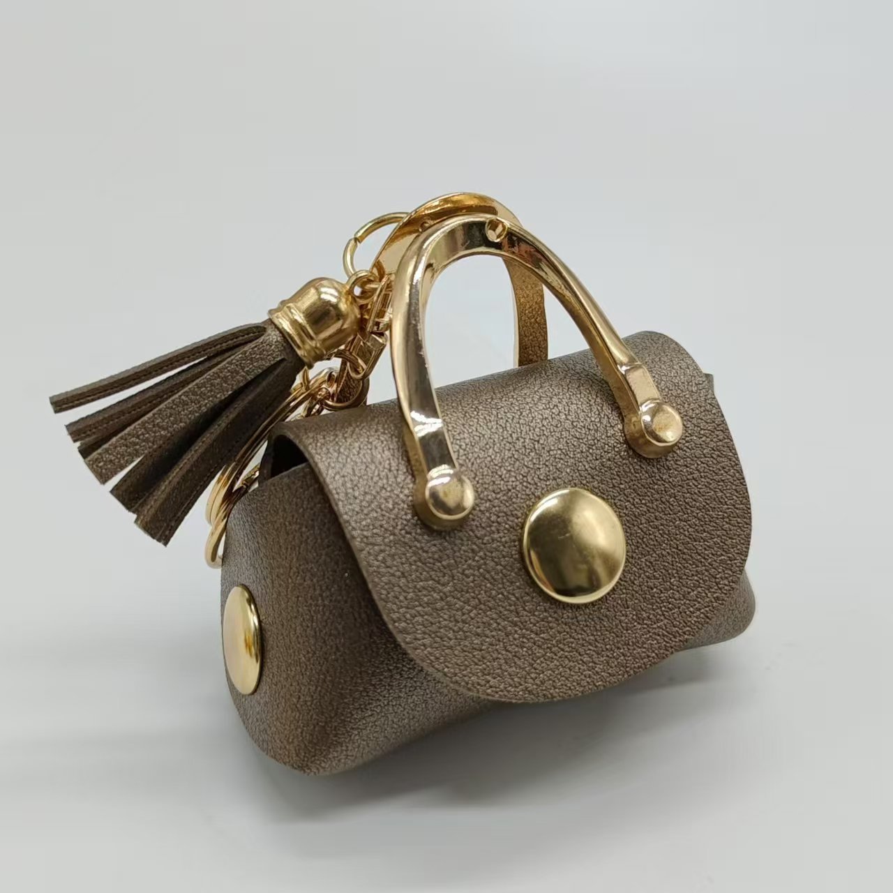 The new cute and multi-functional mini headphone case for 2024 Application Scenario