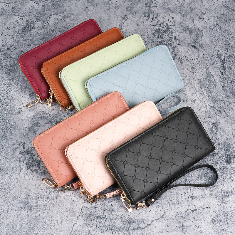 2024 New style Korean wallet, cute long coin purse, large capacity, multi-kara chain, hand-held mobile phone bag for women Application Scenario