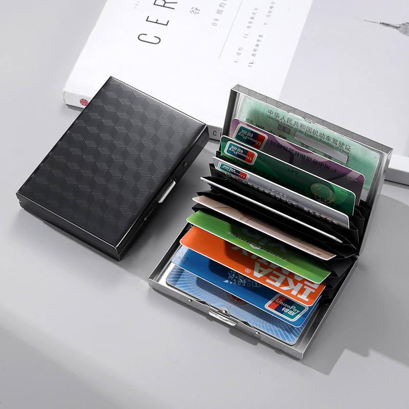Stainless steel metal card case, anti-magnetic and anti-theft, men's and women's wallets, dad's mini bank card box, cards Application Scenario