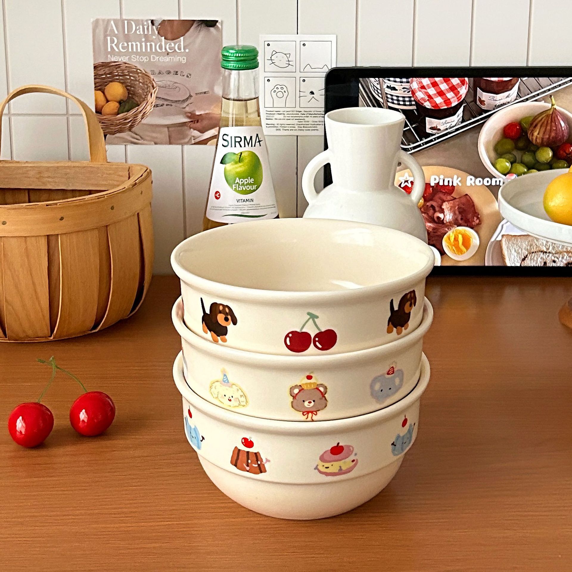 "ins matte cartoon ceramic noodle bowl with milk and milk, home with a girlish heart, drinking soup and porridge, breakfast yogurt bowl, rice bowl. full figure