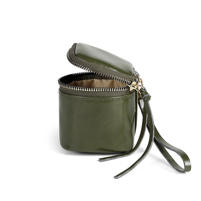 The 2024 new best-selling mini hand-held mouth, red envelope earphone case, soft leather, coin storage, coin purse, ins style Item Picture
