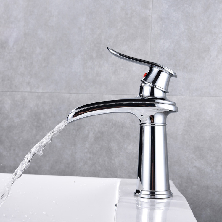 All-copper black antique countertop basin faucet, European-style washbasin, washbasin, washbasin faucet, waterfall faucet Application Scenario