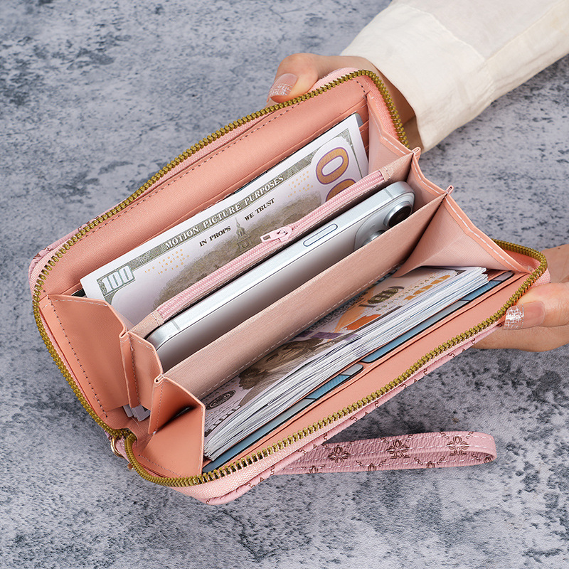 New niche European and American trend printed small Chanel style long large-capacity multi-functional wallet clutch wholesale bag details Picture