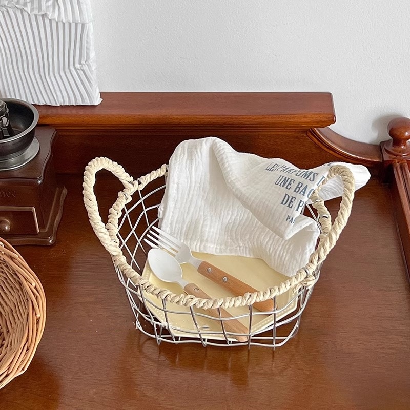 ins Nordic desktop ironwork storage basket, hand-held woven basket, snack and bread display basket, fruit basket Application Scenario