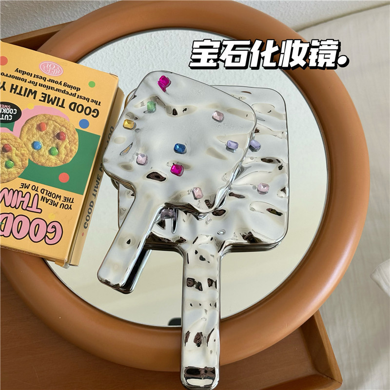 Diamond-encrusted hot girl handheld makeup mirror, ins style, high-end, portable high-definition retro small mirror, handle-type touch-up mirror full figure