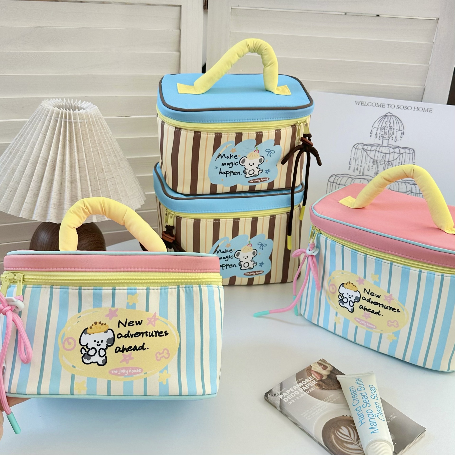 Original striped puppy makeup bag, women's large-capacity hand-held storage bag, portable travel skincare products and toiletries storage bag details Picture