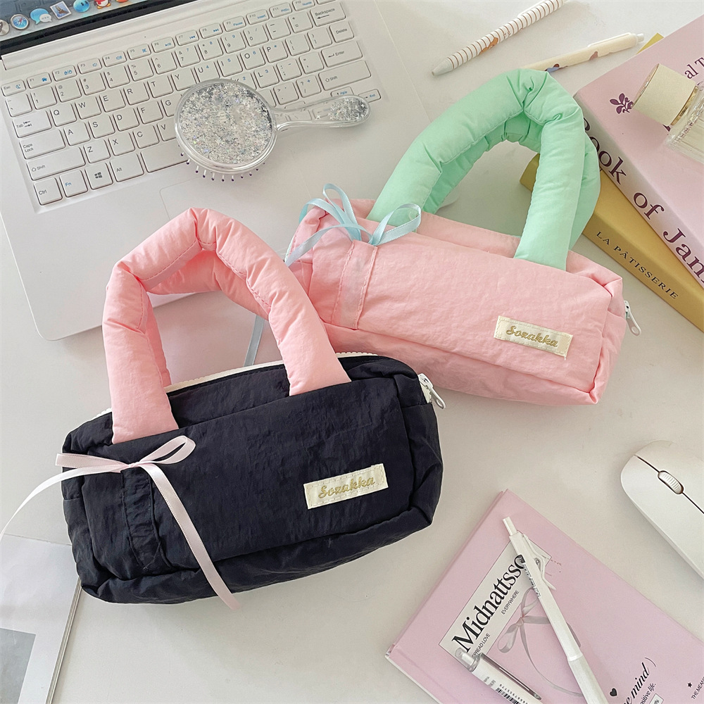 54103 InS-style trendy color-blocking stationery pen case with large capacity, ready to carry your bag, cosmetics and sundries storage bag full figure