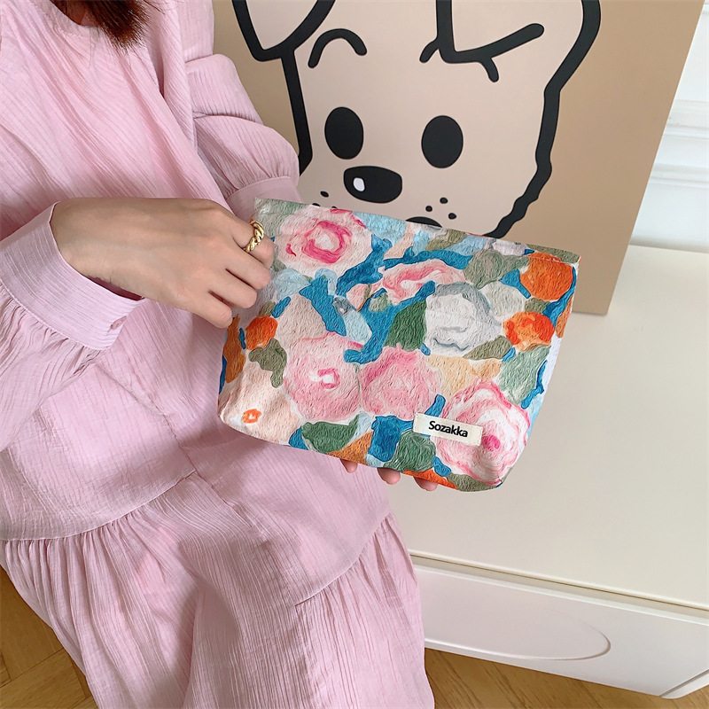 3432 Artistic and fresh floral cotton makeup bag, Japanese-style clutch, portable sundries storage bag, red envelope opening Specification drawing