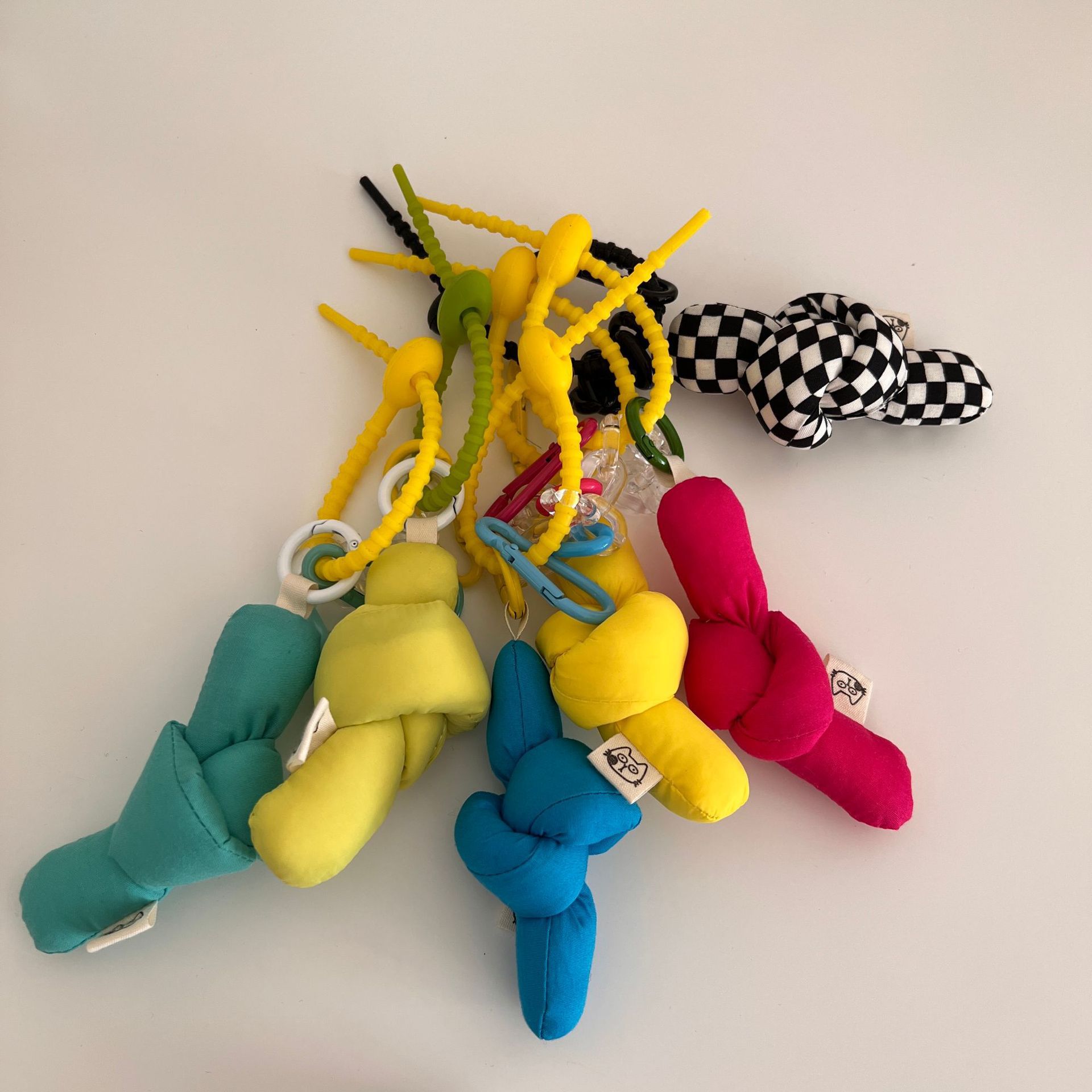 19273 Colorful button-up luggage pendant accessories, small doll pendant, candy-colored checkered children Specification drawing