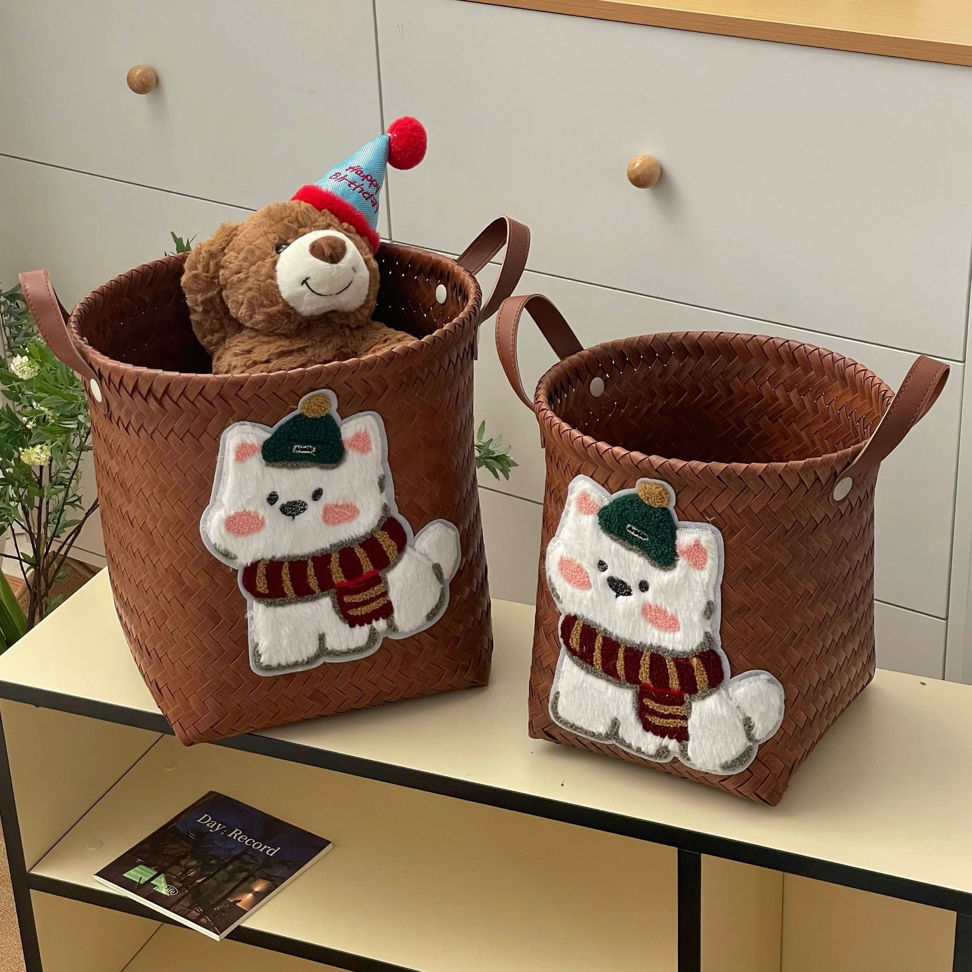 Retro imitation rattan woven dirty clothes basket for household use, large-capacity, high-appearance-level snack, toy, sundries, underwear organization basket and storage basket details Picture
