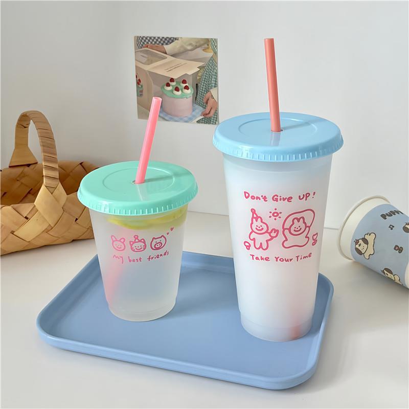 Original design! Cute straw cup, plastic water cup, large-capacity coffee, portable cup with a girlish heart full figure